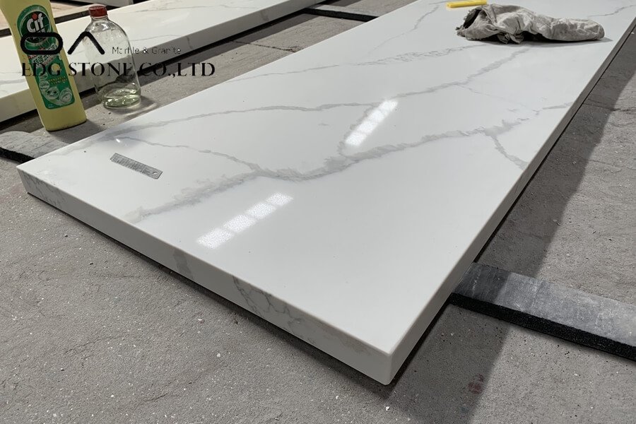 calacatta white quartz countertops